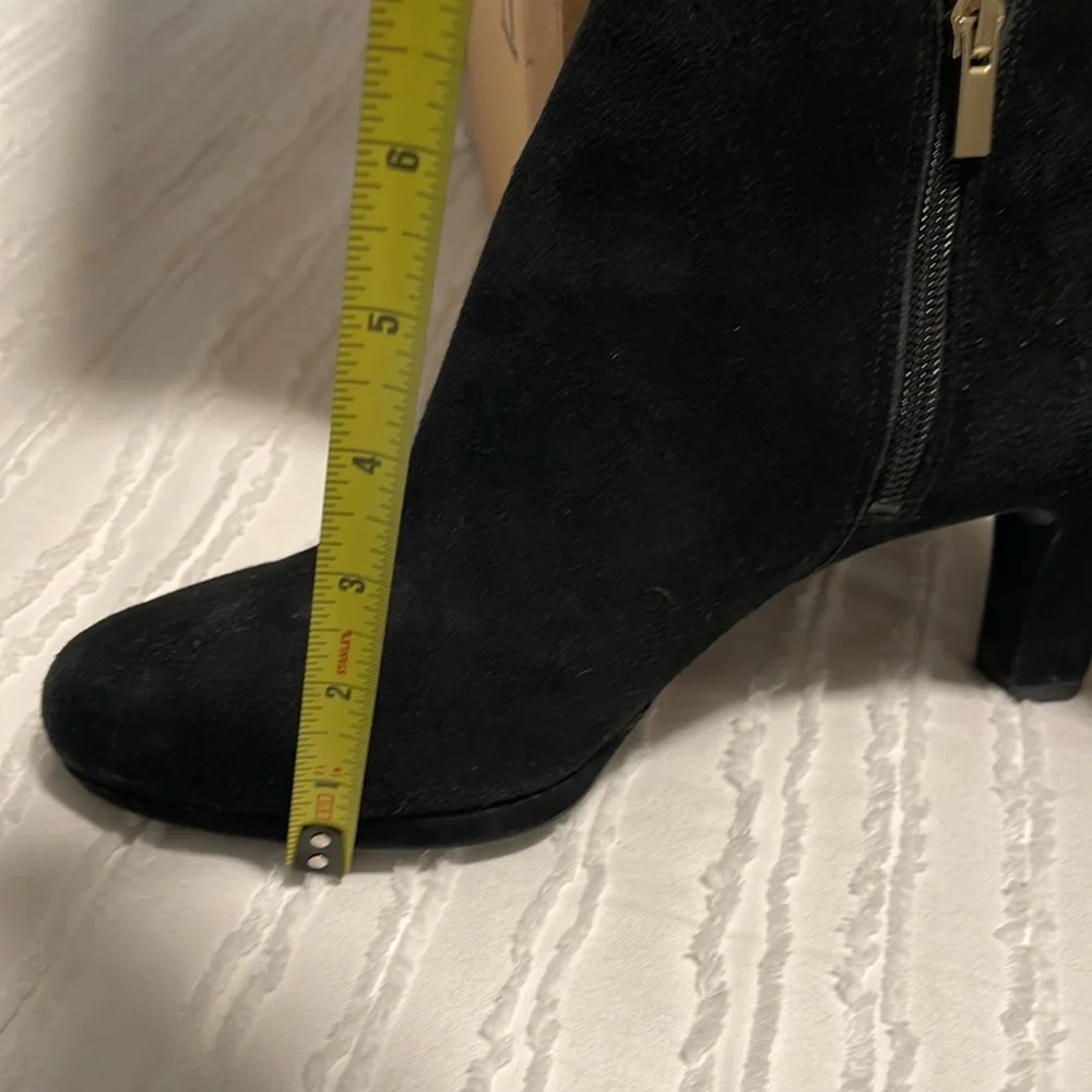 EUC Rockport Suede Booties - size 8 - Picture 9 of 10